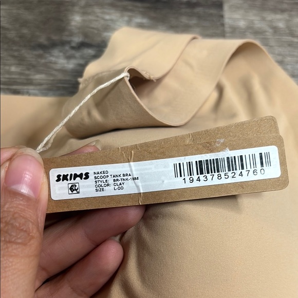 Skims Naked scoop tank BraClay NWT - Picture 4 of 4
